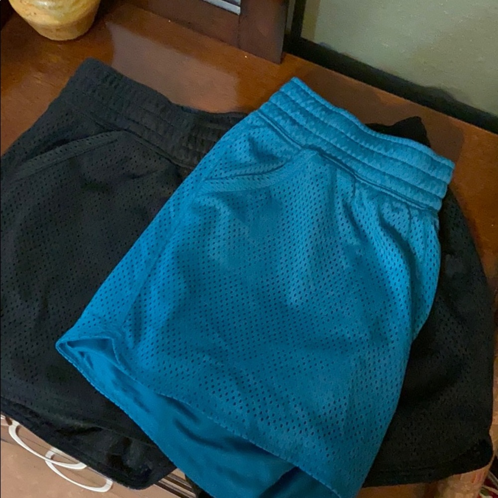 2 pairs of shorts